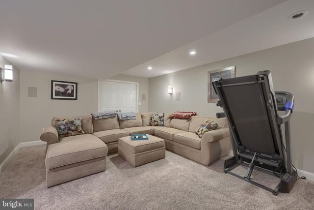 180 AGAPE DR, Ephrata, PA 17522