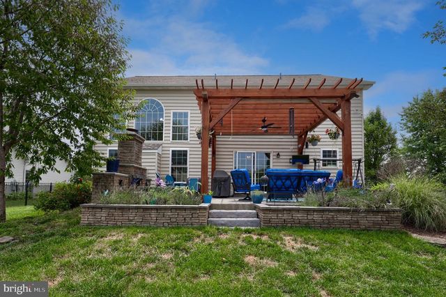180 AGAPE DR, Ephrata, PA 17522