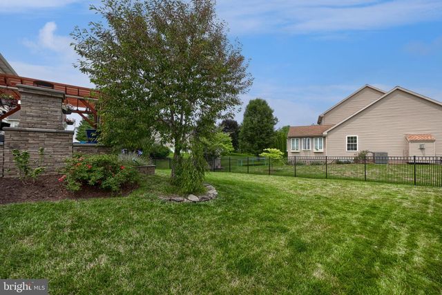 180 AGAPE DR, Ephrata, PA 17522