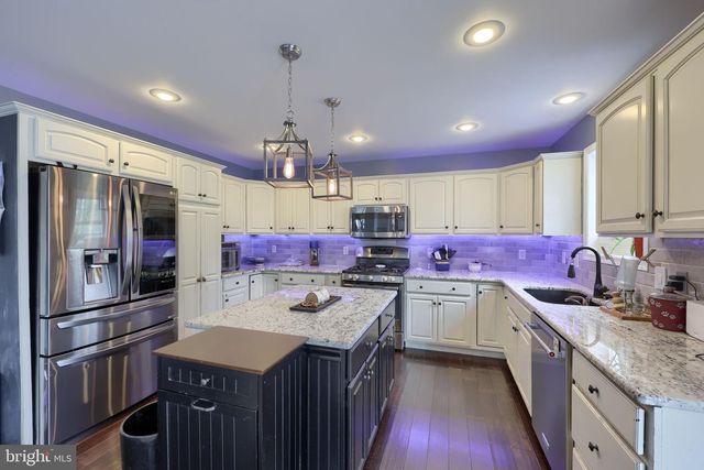 180 AGAPE DR, Ephrata, PA 17522