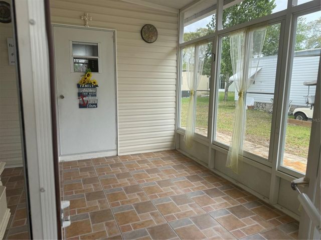 8044 WESTERN CIRCLE DRIVE, Brooksville, FL 34613