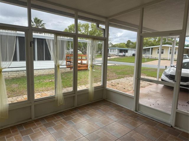 8044 WESTERN CIRCLE DRIVE, Brooksville, FL 34613