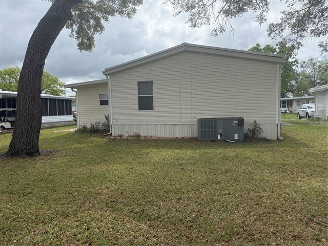 8044 WESTERN CIRCLE DRIVE, Brooksville, FL 34613