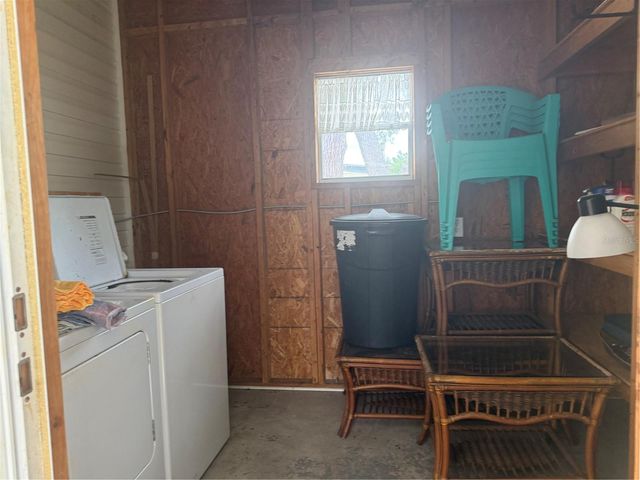 8044 WESTERN CIRCLE DRIVE, Brooksville, FL 34613