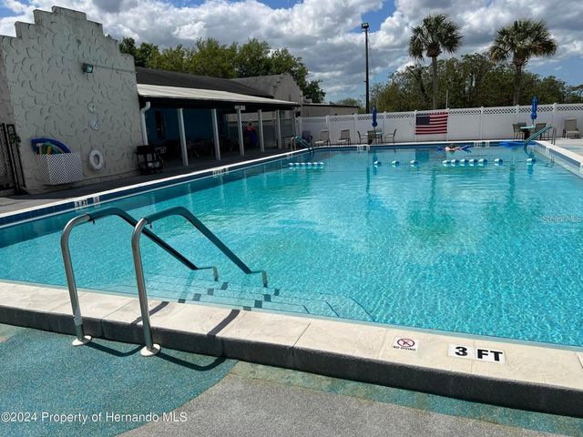 8044 WESTERN CIRCLE DRIVE, Brooksville, FL 34613