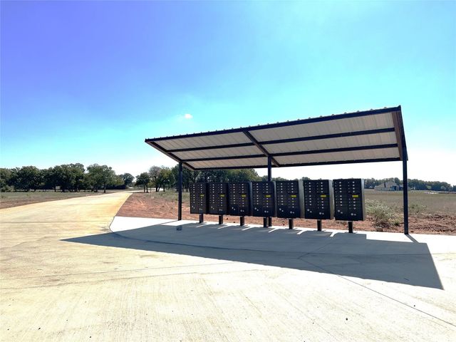 5020 Willow Oak Court, Poolville, TX 76487