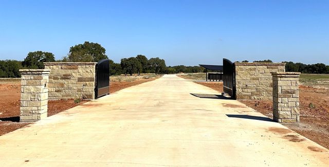 5020 Willow Oak Court, Poolville, TX 76487