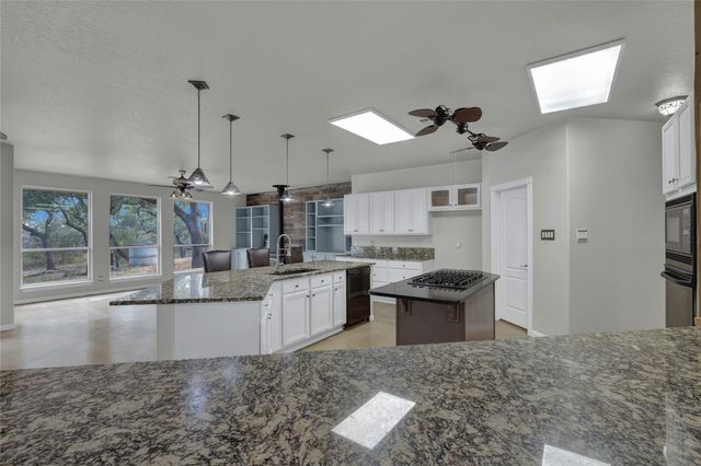 150 Hidden HOLW, New Braunfels, TX 78132