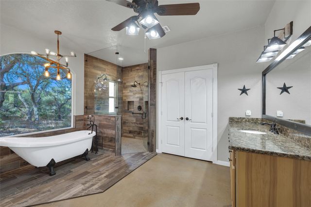 150 Hidden HOLW, New Braunfels, TX 78132