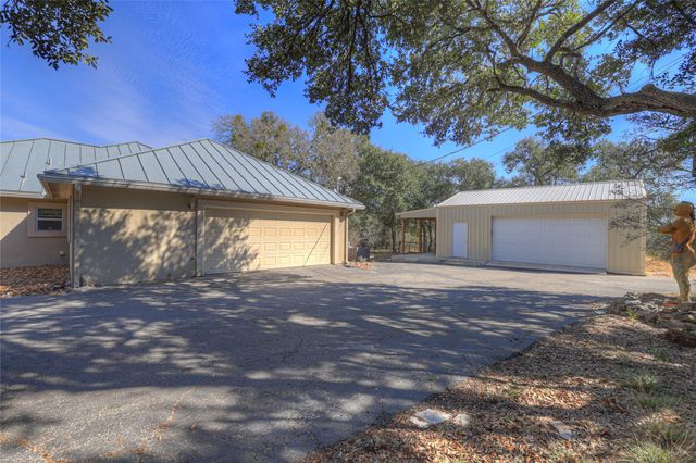 150 Hidden HOLW, New Braunfels, TX 78132