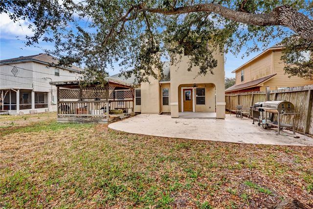 7541 Yorkshire Dr, Corpus Christi, TX 78413