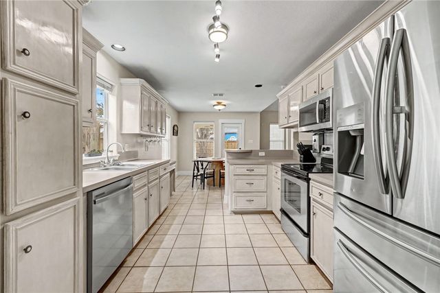 7541 Yorkshire Dr, Corpus Christi, TX 78413