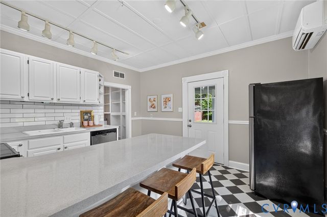 210 Henry Clay Rd, Ashland, VA 23005
