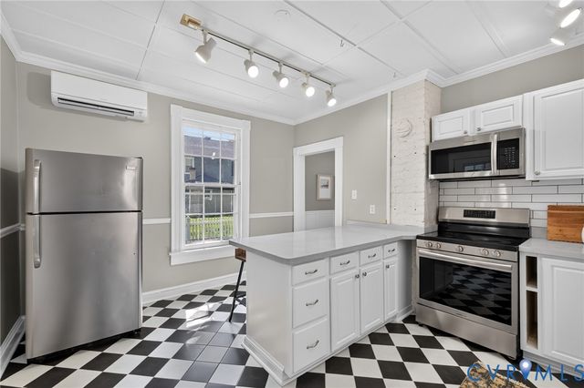 210 Henry Clay Rd, Ashland, VA 23005