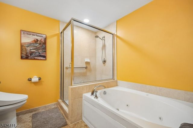 10 Smith Manor Blvd 114, West Orange Twp., NJ 07052