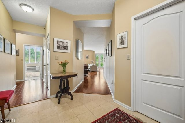 10 Smith Manor Blvd 114, West Orange Twp., NJ 07052