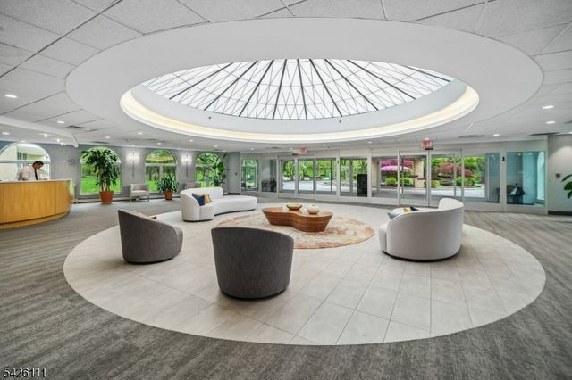 10 Smith Manor Blvd 114, West Orange Twp., NJ 07052