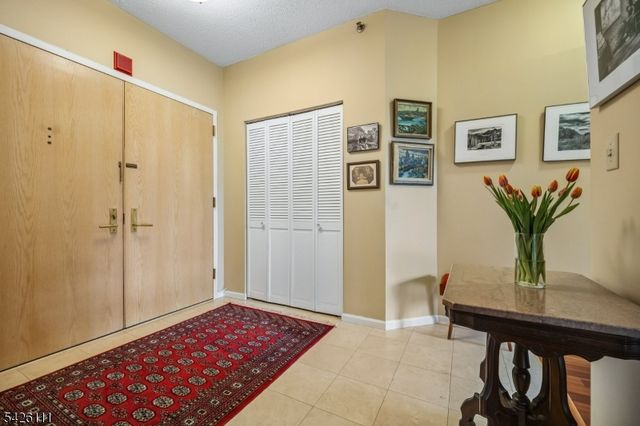 10 Smith Manor Blvd 114, West Orange Twp., NJ 07052