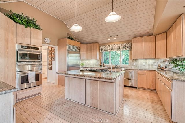 39649 Crest Point Lane, Shaver Lake, CA 93664