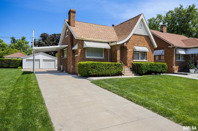 905 E CORRINGTON Avenue, Peoria, IL 61603
