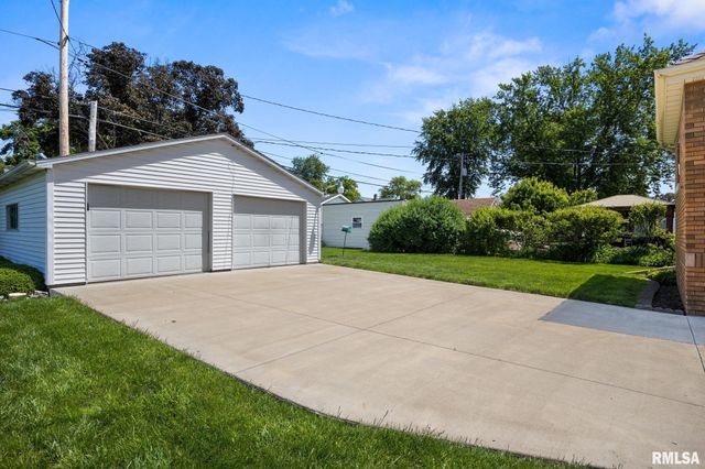 905 E CORRINGTON Avenue, Peoria, IL 61603
