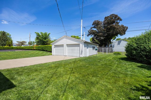 905 E CORRINGTON Avenue, Peoria, IL 61603