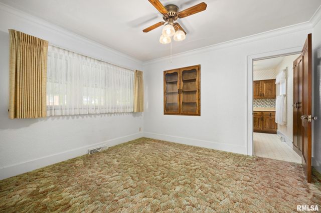 905 E CORRINGTON Avenue, Peoria, IL 61603