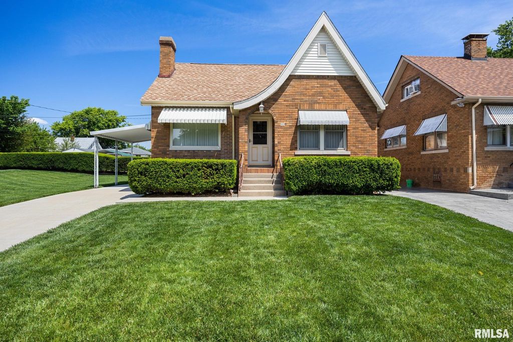 905 E CORRINGTON Avenue, Peoria, IL 61603