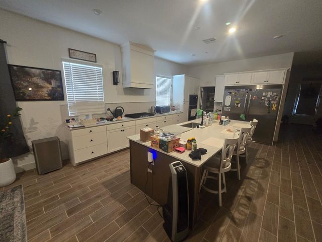 702 Atlantica Drive S, Madera, CA 93636