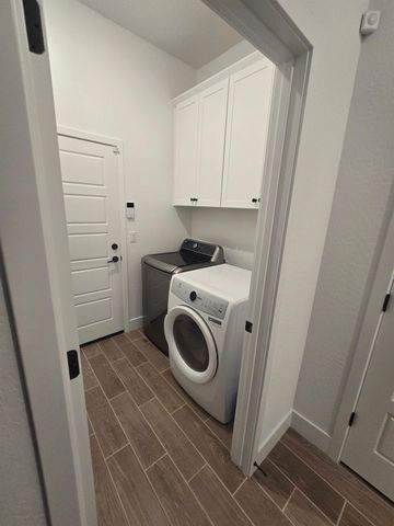 702 Atlantica Drive S, Madera, CA 93636
