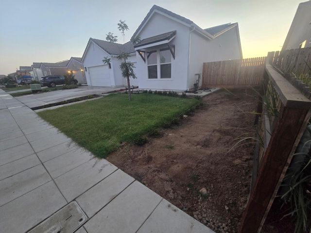 702 Atlantica Drive S, Madera, CA 93636