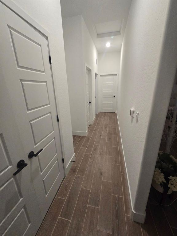 Image 21 of property listing at 702 Atlantica Drive S, Madera, CA 93636