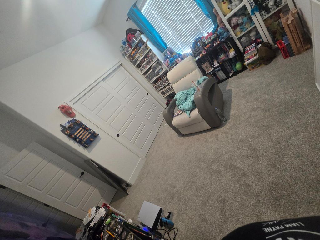 Image 26 of property listing at 702 Atlantica Drive S, Madera, CA 93636