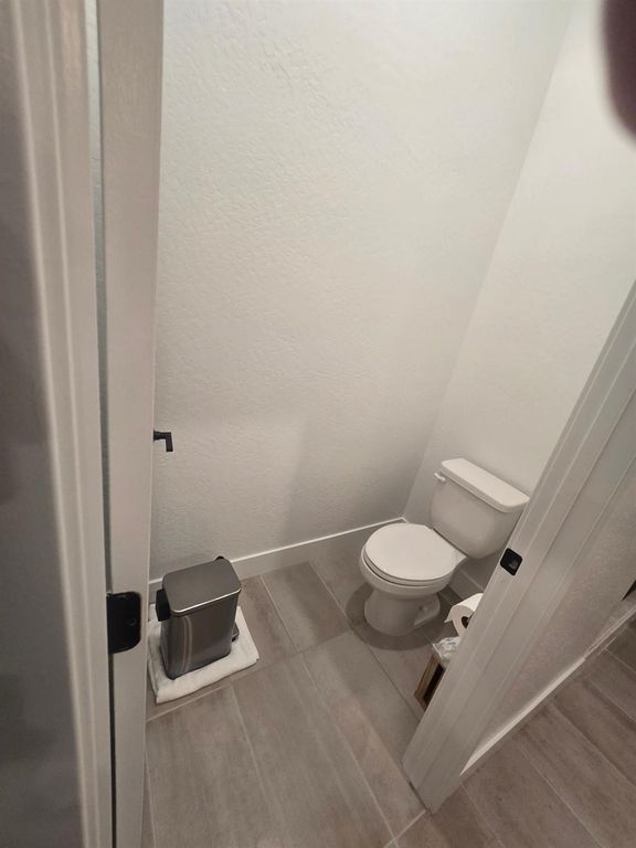 Image 30 of property listing at 702 Atlantica Drive S, Madera, CA 93636