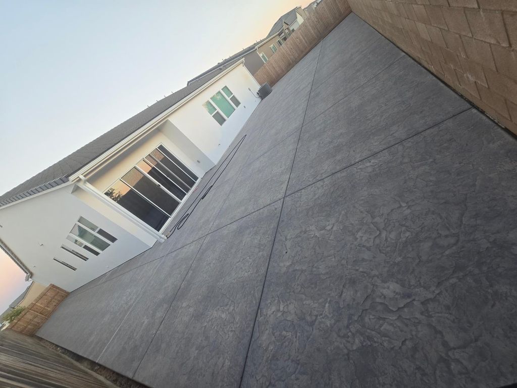 Image 41 of property listing at 702 Atlantica Drive S, Madera, CA 93636