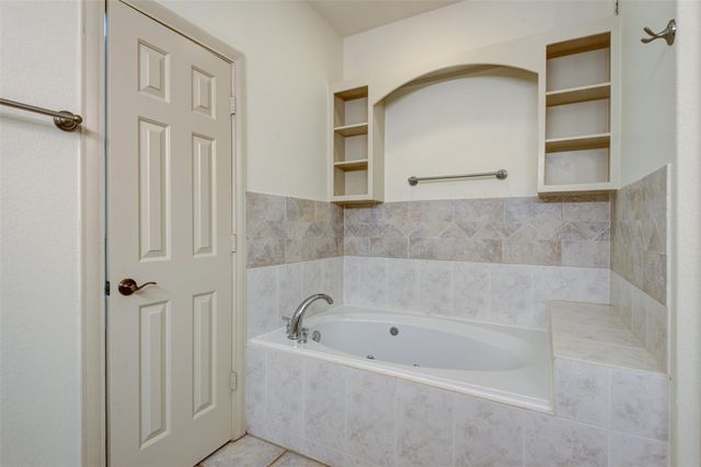 2210 Mason Street, Houston, TX 77006