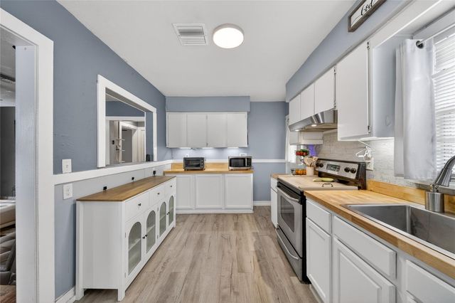 221 AVENUE F SE, Winter Haven, FL 33880