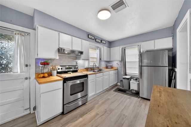 221 AVENUE F SE, Winter Haven, FL 33880