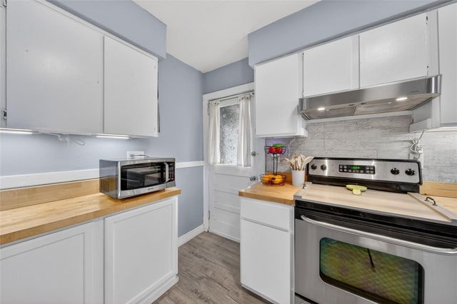 221 AVENUE F SE, Winter Haven, FL 33880