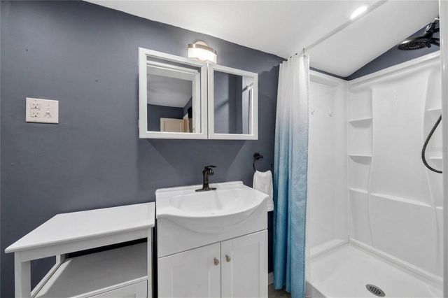 221 AVENUE F SE, Winter Haven, FL 33880