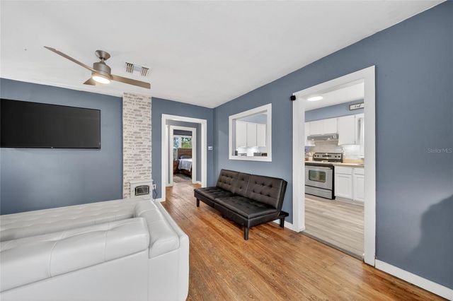 221 AVENUE F SE, Winter Haven, FL 33880