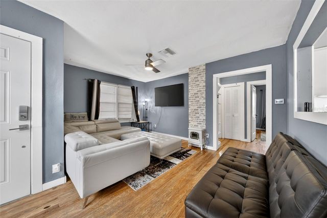 221 AVENUE F SE, Winter Haven, FL 33880