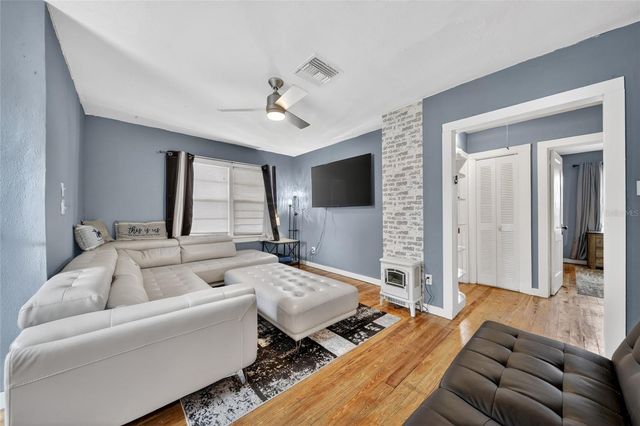 221 AVENUE F SE, Winter Haven, FL 33880