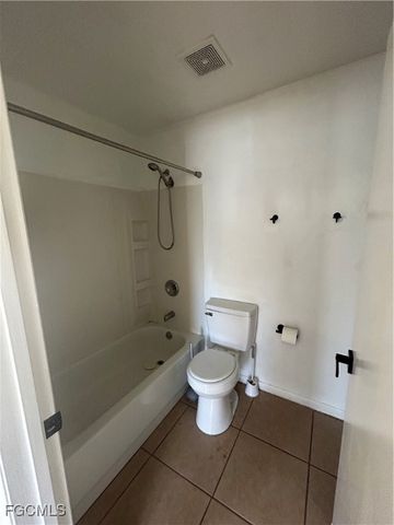 503 NE 24th PL, Cape Coral, FL 33909