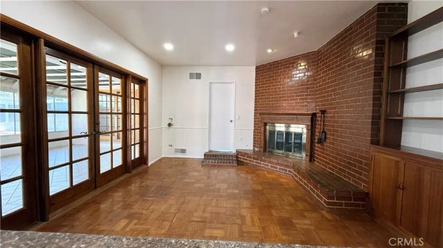 1048 E 45th Way, Long Beach, CA 90807