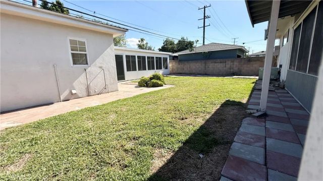 1048 E 45th Way, Long Beach, CA 90807