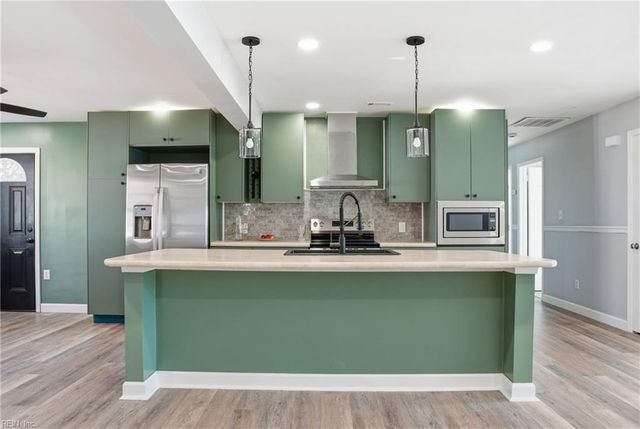 814 Burton ST, Hampton, VA 23666