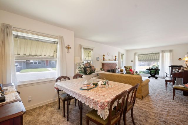 929 Capistrano Drive, Salinas, CA 93901