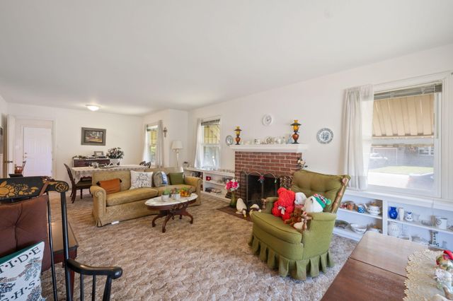 929 Capistrano Drive, Salinas, CA 93901