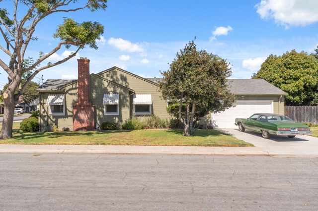 929 Capistrano Drive, Salinas, CA 93901